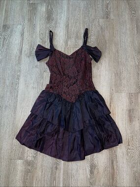 Vintage breakin loose Lace whimsy fairy fTiered Party Dress Plum gothic dance